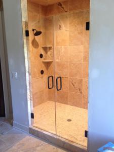 HG Frameless doors, ORB with clear hinges, C-Pull and bottom sweep